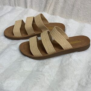Cushionaire Women's Beige Sandals